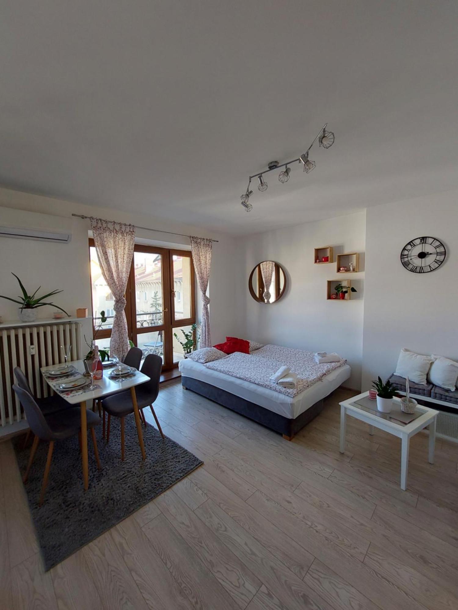 Emily Apartment Košice Δωμάτιο φωτογραφία