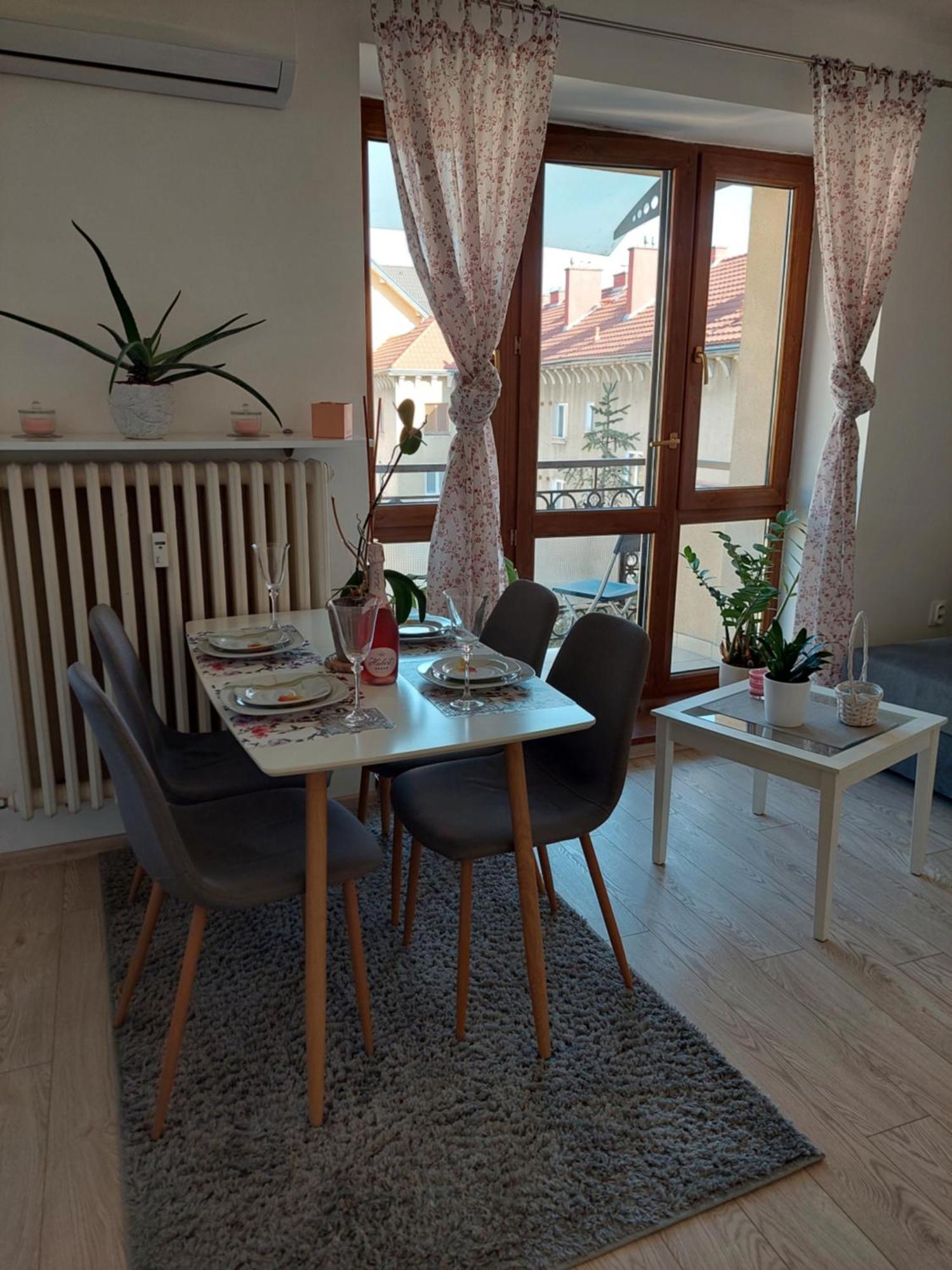 Emily Apartment Košice Δωμάτιο φωτογραφία